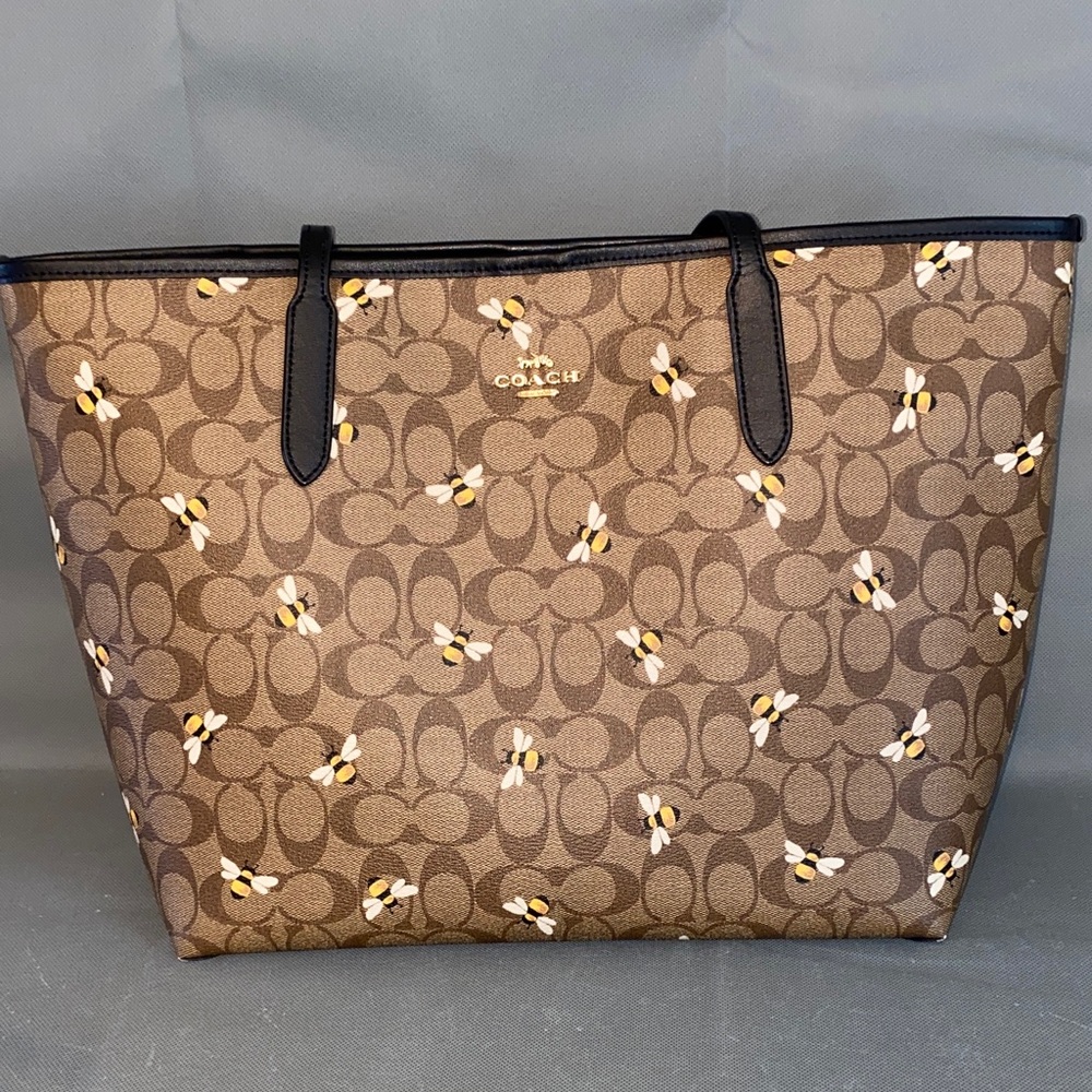 Coach City Tote Signature Logo Canvas Large Tote with Bee Print Like New